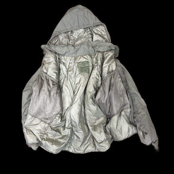 U.S. Military ECWCS Gen III Level 7 Parka – Very Good / Like New Condition - Picture 2 of 10